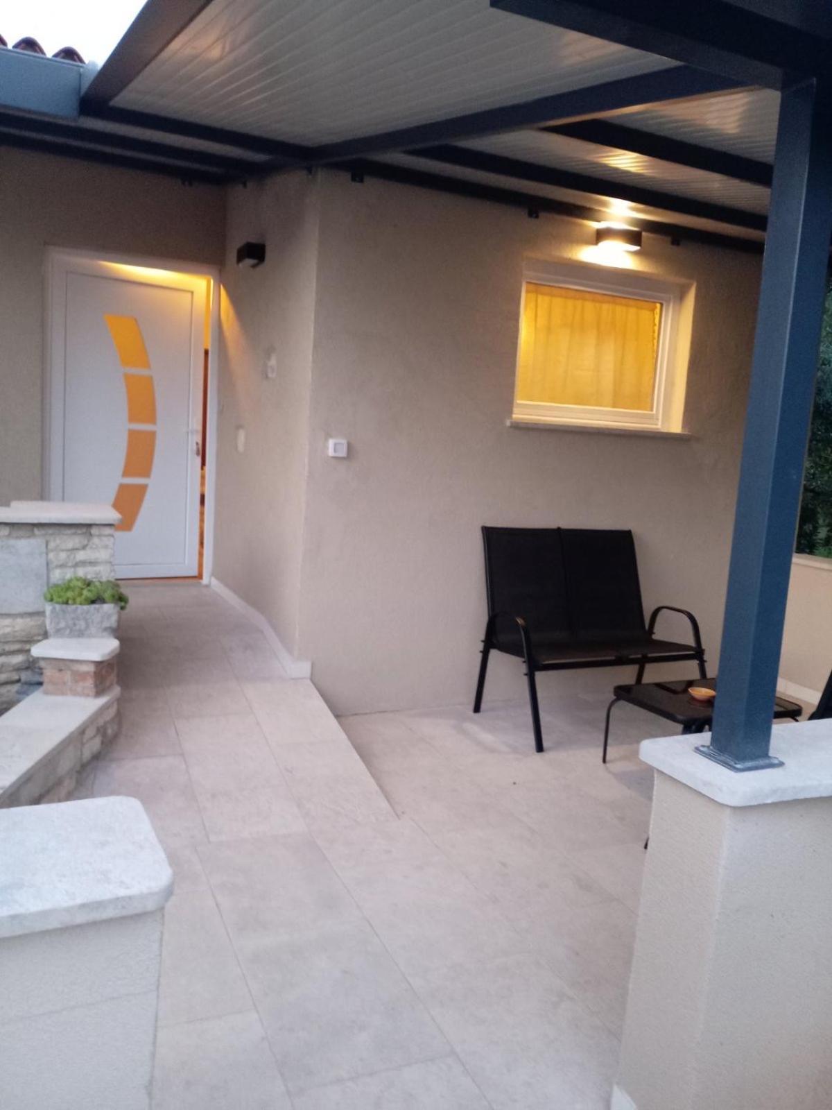 House For Rent Ulika Villa Valbandon Exteriör bild